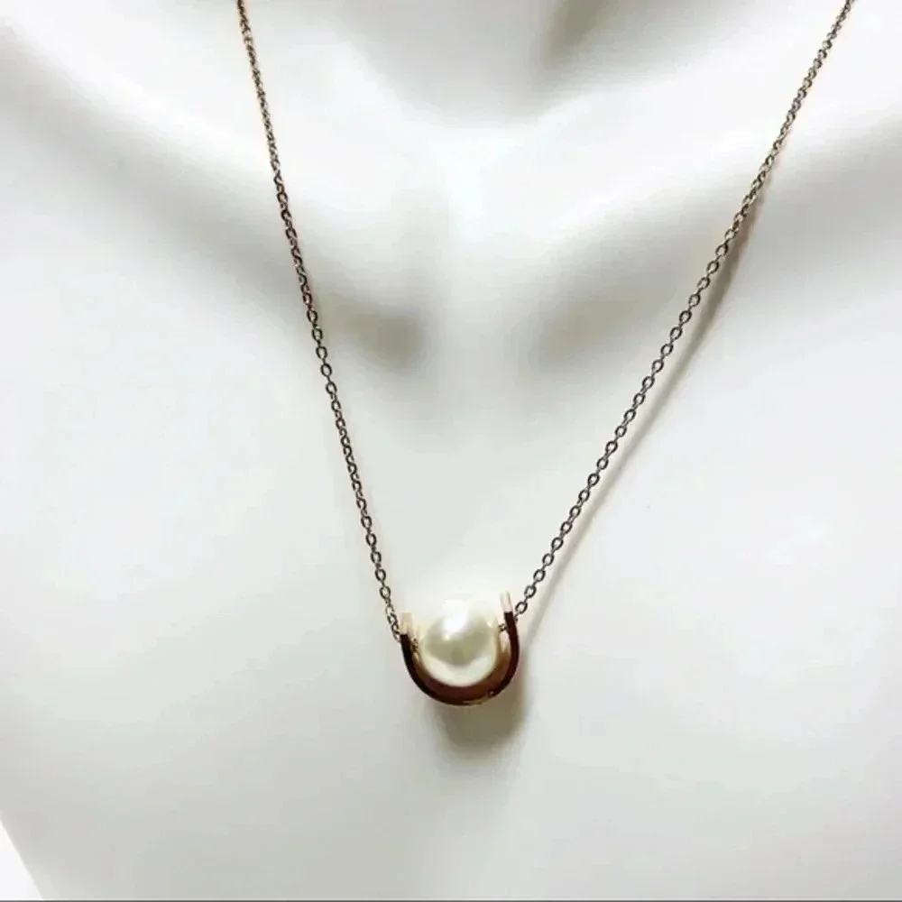 DAINTY Single Pearl Floating Necklace, Pearl Necklace, Gold Plated Neckl… - Picture 4 of 6